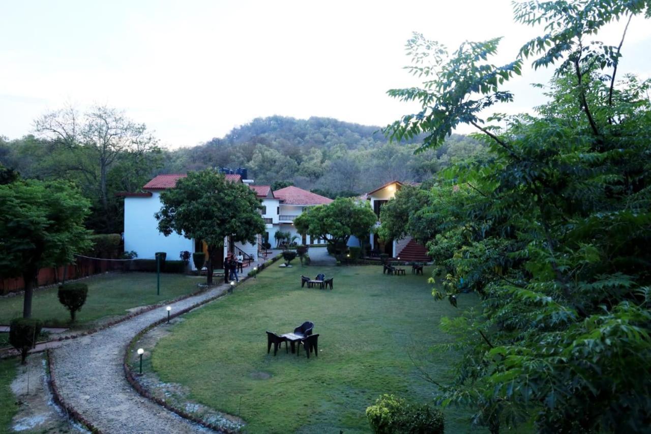 Jim Corbett Resort Rāmnagar Buitenkant foto